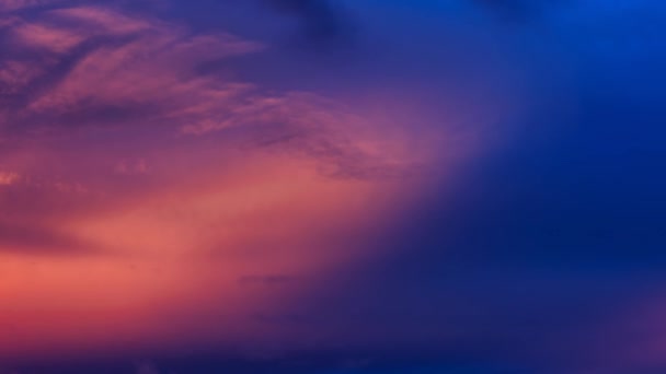 日落时美丽的云彩景观的电影图形连续循环动画 — 图库视频影像