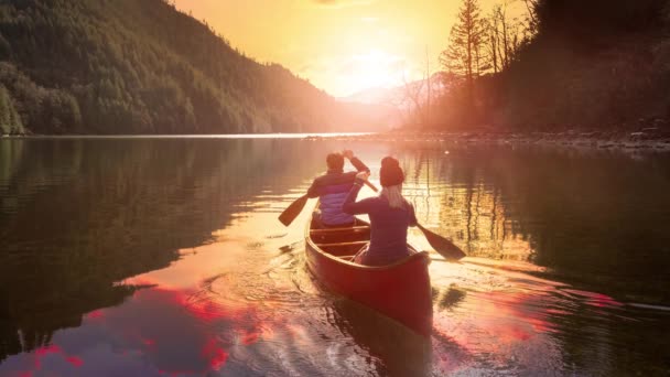 Cinemagraph Animación en bucle continuo de personas que navegan en canoa en un río — Vídeos de Stock