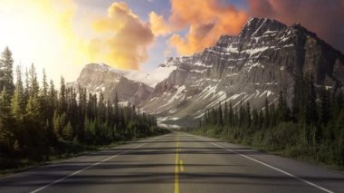 Banff 'taki Sahne Yolu' nun Sürekli Döngü Animasyonu