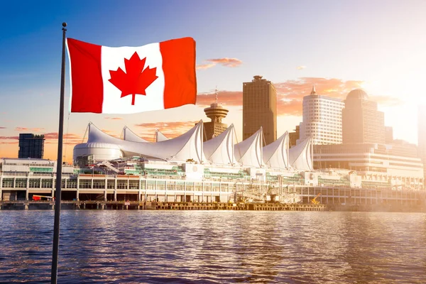 Canada Place and commercial buildings in Downtown Vancouver — Stock Photo, Image