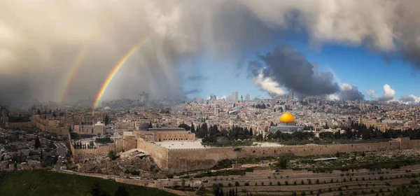 Beautiful panoramic aerial view of the Old City — Stock Photo, Image