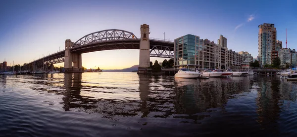 False Creek, Downtown Vancouver, Britská Kolumbie, Kanada. — Stock fotografie