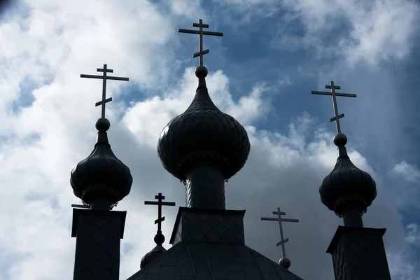mavi bir gökyüzü Dome Kilisesi
