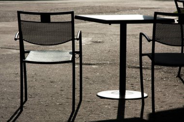 Metal Sandalye ve masa