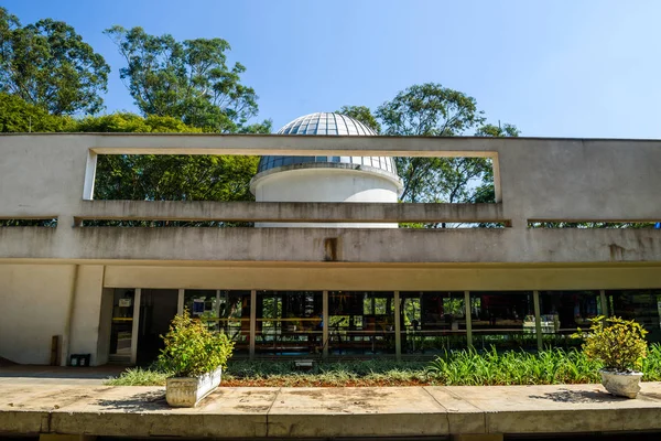 Old building in Ibirapuera Park — Stock Photo, Image