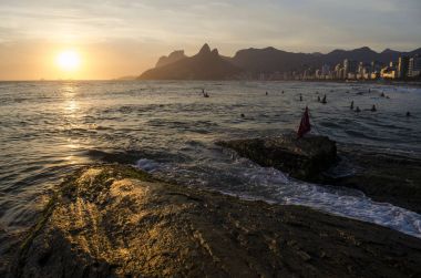 Ipanema Plajı gün batımında