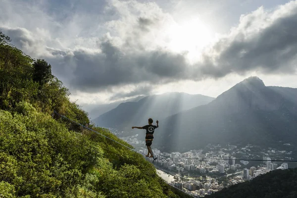 Sendero y Highline en Morro dos Cabritos en Copacabana — Foto de Stock