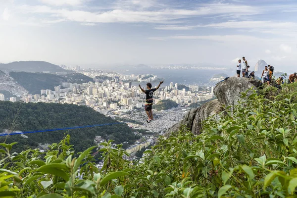 Sendero y Highline en Morro dos Cabritos en Copacabana — Foto de Stock