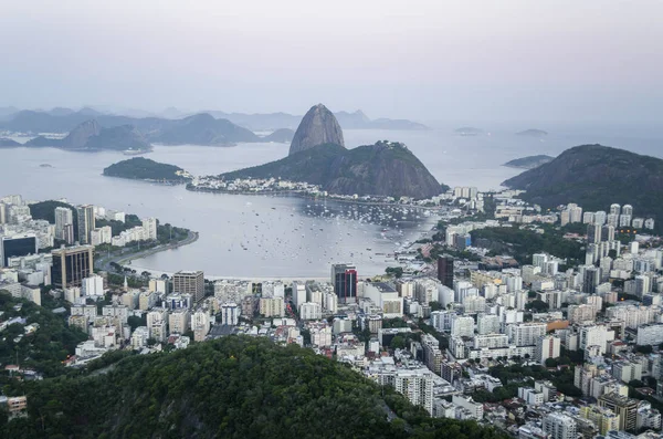 Botafogo bucht und po de acar — Stockfoto