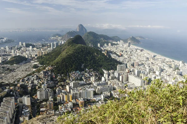 Trail und Highline bei Morro dos Cabritos in Copacabana — Stockfoto