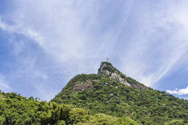 Christus der Erlöser und Corcovado-Berg — Stockfoto