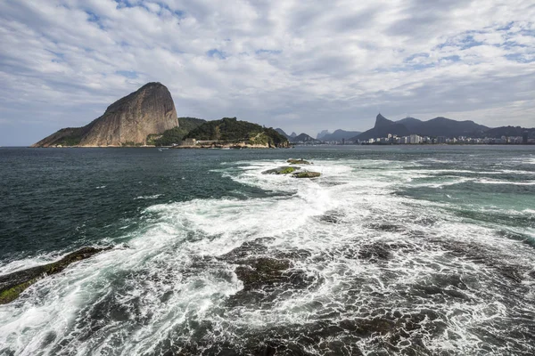 Guanabara Körfezi'Laje Fort görünümünden