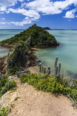 Praia Rasa (Rasa Beach görünümünden)