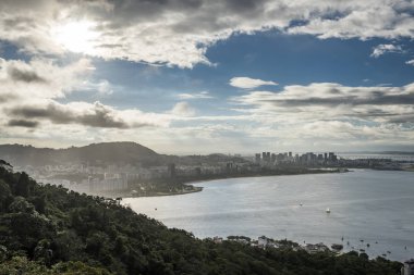 Şehir Rio de Janeiro, Brezilya için Sugar Loaf görüldü