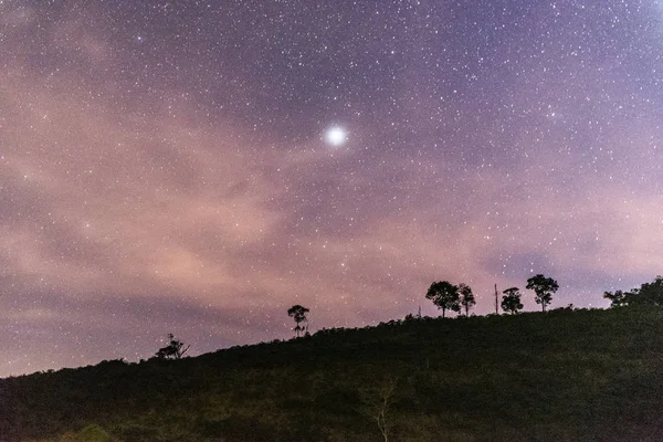 Sky full of stars and the Milky Way in Visconde de Mau — Stock Photo, Image