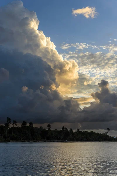 Sonnenuntergang an der Bar des rem barra grande — Stockfoto