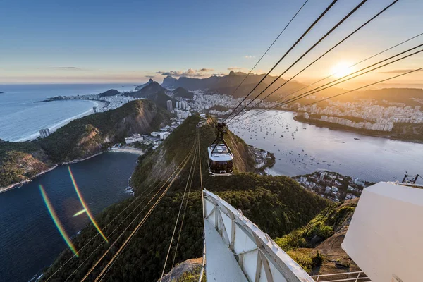 Uitzicht vanaf de Sugar Loaf tijdens zonsondergang — Stockfoto