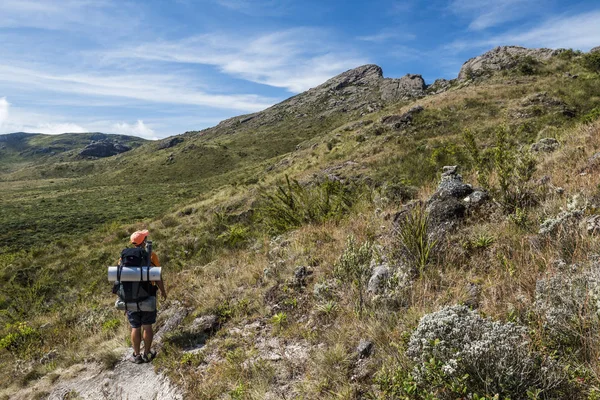 Trekking nas montanhas do Parque Nacional de Itatiaia, Serra — Fotografia de Stock