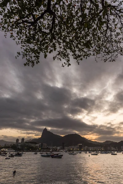 Günbatımı Urca yılında Rio de Janeiro, Brezilya görüldü — Stok fotoğraf