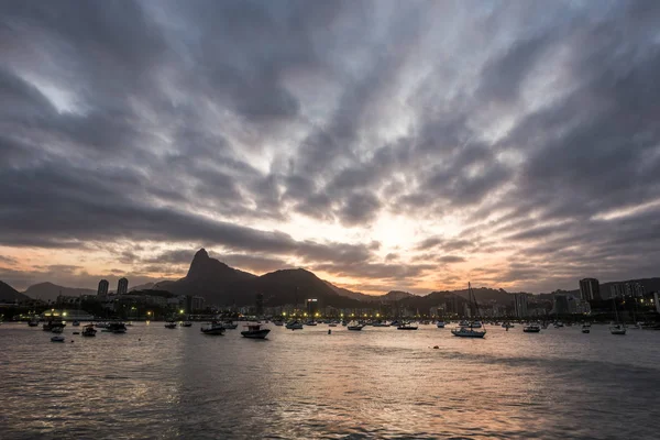 Tramonto visto da Urca in Rio de Janeiro, Brasile — Foto Stock