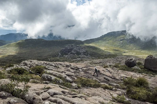 Itatiaia 国立公園の山々 をハイキング — ストック写真