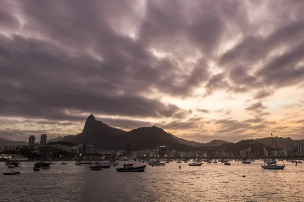 Günbatımı Urca yılında Rio de Janeiro, Brezilya görüldü — Stok fotoğraf