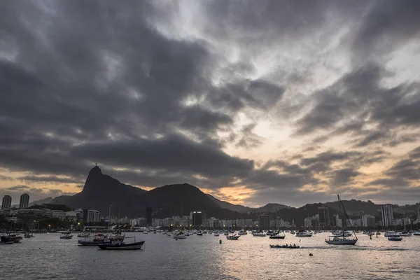 Günbatımı Urca yılında Rio de Janeiro, Brezilya görüldü — Stok fotoğraf