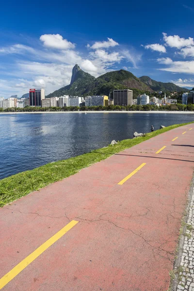 Cyklistický pruh pro sport a volný čas v Botafogo Beach — Stock fotografie