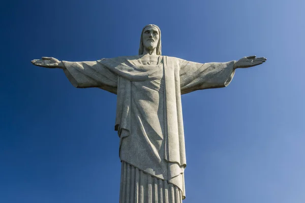 Cristo Redentor statue on top of Morro do Corcovado — Stock Photo, Image