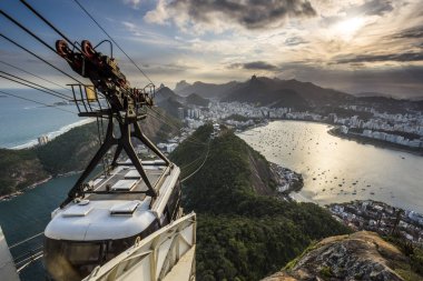 Sugar Loaf Dağı günbatımında 