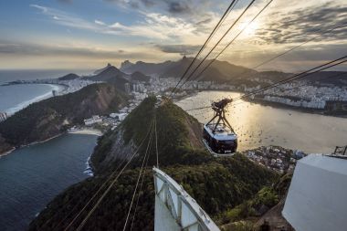 Sugar Loaf Dağı günbatımında 