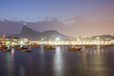 Guanabara Körfezi ve Corcovado dağ Urca ilçesinden görünüme,