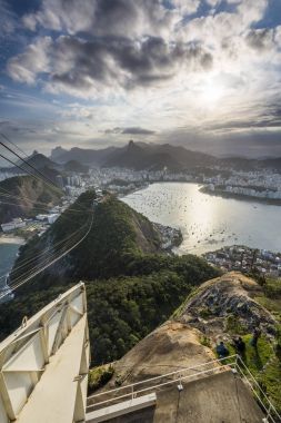Sugar Loaf Dağı günbatımında 