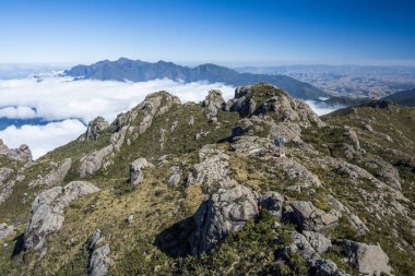 Itatiaia Milli Parkı, dağlarda trekking görüntülemek, 