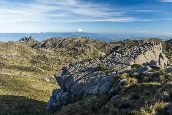 Sunak Rock Itatiaia Milli Parkı'nda görünümünden