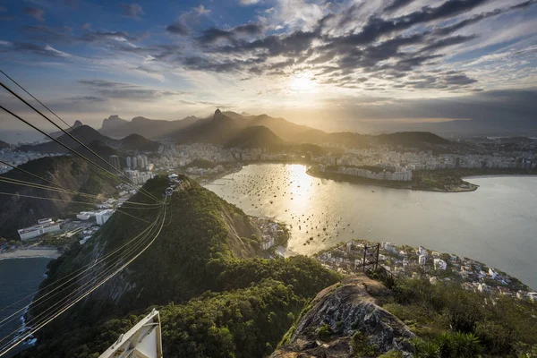 Sunset by the Sugar Loaf mountain — Stock Photo, Image