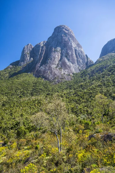 Caminhadas nas montanhas de Tres Picos State Park — Fotografia de Stock