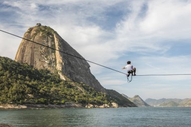 Highline ve slackline Sugar Loaf M ile Vermelha Beach oteller