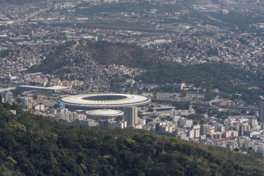 Maracana Stadı Mesih Tijuca Forest, Rio de Janeiro, Brezilya Corcovado dağ üstüne Redeemer heykeli gördüm.