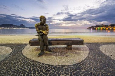 Carlos Drummond de Andrade heykeli 