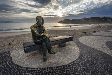 Carlos Drummond de Andrade heykeli 