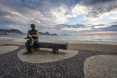 Carlos Drummond de Andrade heykeli 