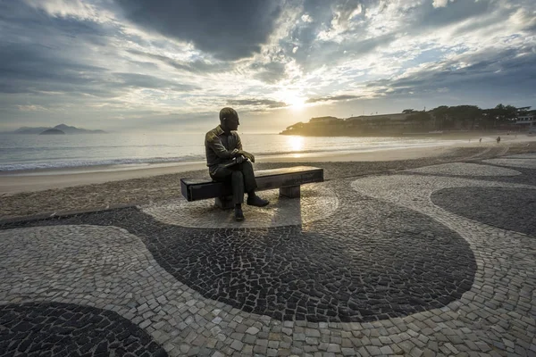 Carlos Drummond de Andrade heykeli 