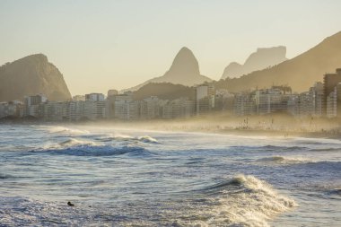 Leme Beach Copacabana, Rio de Janeiro, Brezilya yanında Marnixkade günbatımı