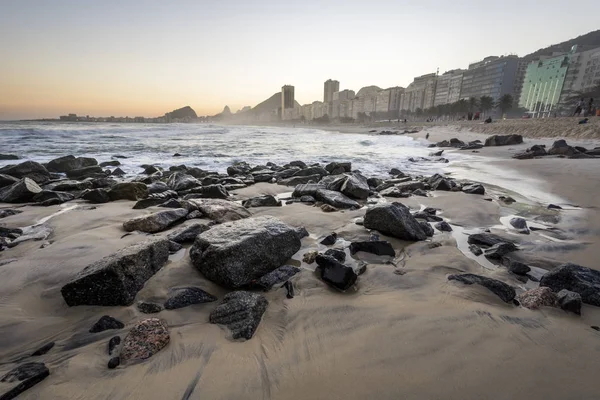 Leme Beach Copacabana, Rio de Janeiro, Brezilya yanında Marnixkade günbatımı