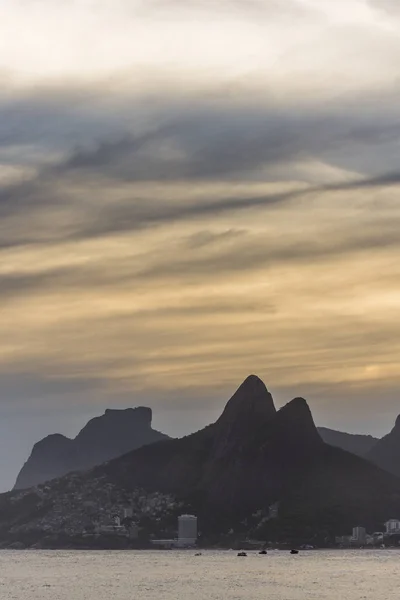 Wunderschöne Berglandschaft Bei Sonnenuntergang Praia Ipanema Strand Von Ipanema Rio — Stockfoto