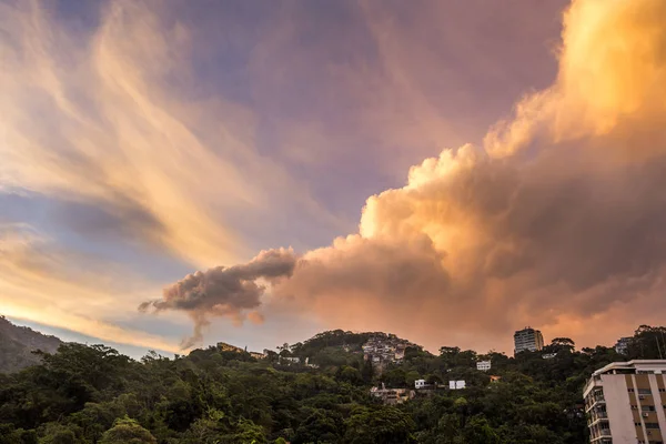 Hermosa puesta de sol en Río de Janeiro — Foto de Stock