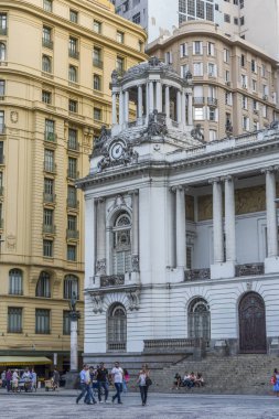 Brezilya, Rio de Janeiro - 07 Mart 2018: Cinelandia Meydanı'nda tarihi binalar