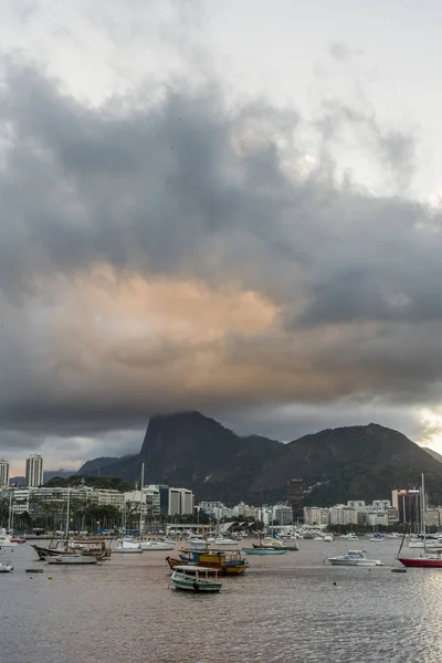 Corcovado Dağı Rio Janeiro Brezilya Için Günbatımı Bulutlar Manzaralı Manzara — Stok fotoğraf