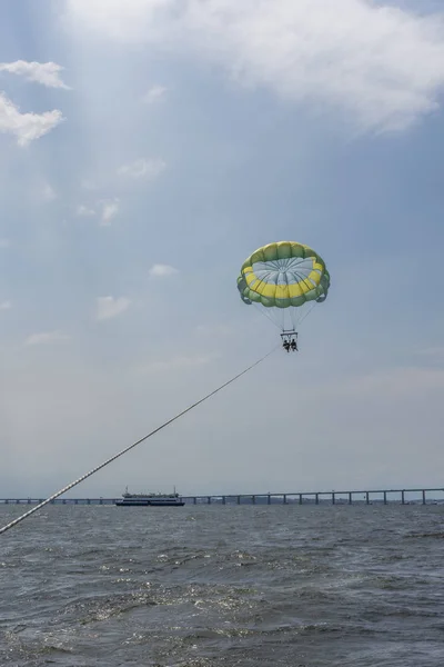 Brésil Rio Janeiro Mars 2018 Parachutistes Dans Baie Guanabara — Photo